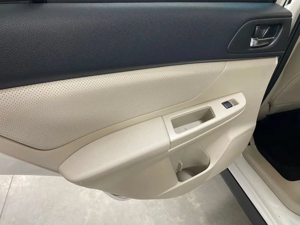 Used 2014 Subaru Crosstrek 2.0i Limited AWD/4WD image 34