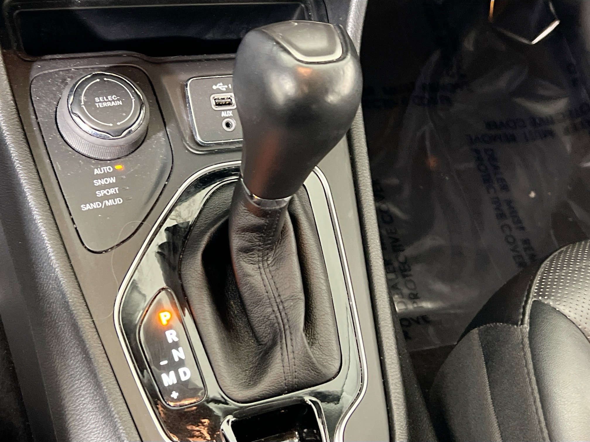 Used 2022 Jeep Cherokee Limited image 16