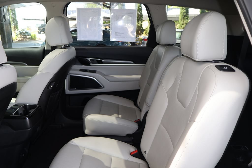 Used 2022 Kia Telluride S AWD/4WD image 54