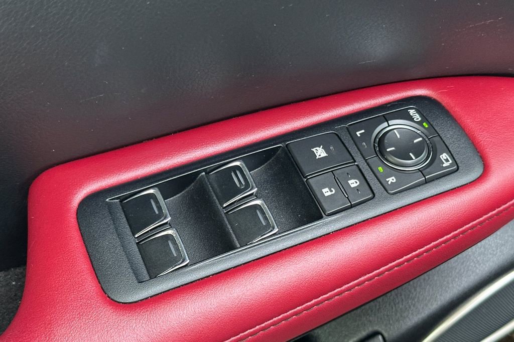 Used 2016 Lexus RX 450h AWD image 11