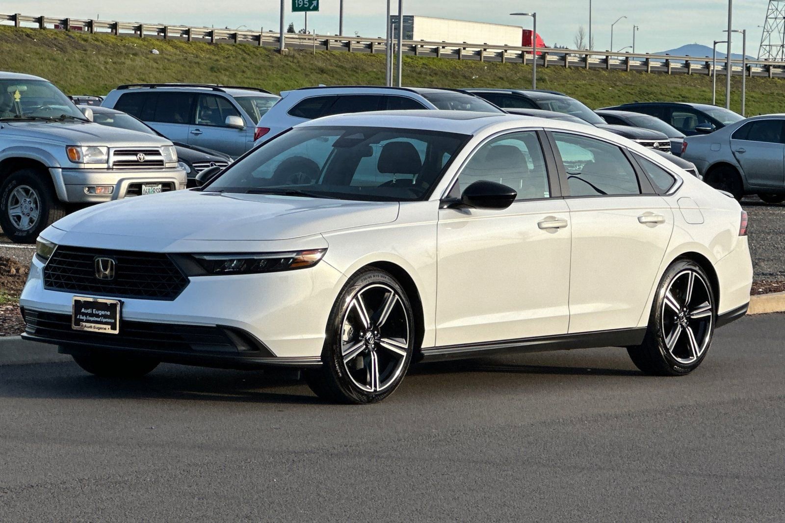 Used 2023 Honda Accord Sport image 7