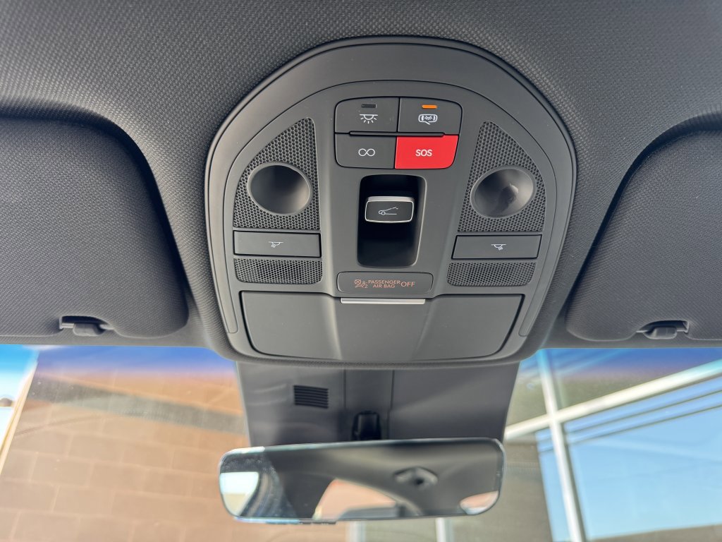 Used 2025 Genesis G70 2.5T w/ Sport Prestige Package image 30