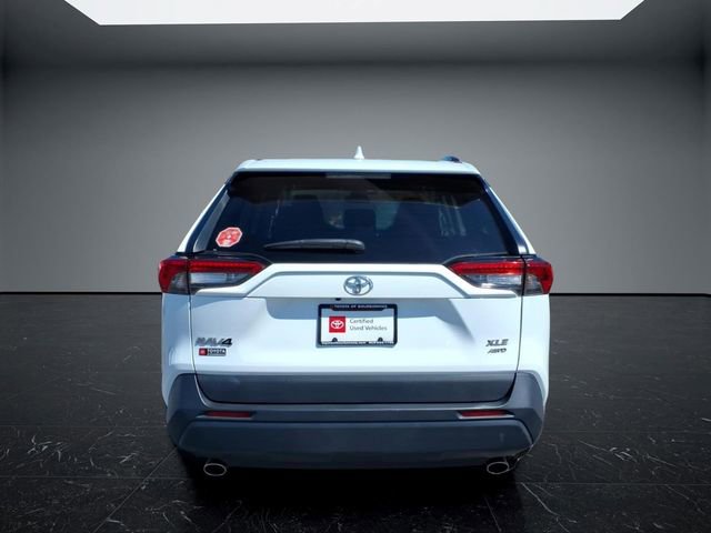 Used 2022 Toyota RAV4 XLE w/ Convenience Package AWD/4WD image 4