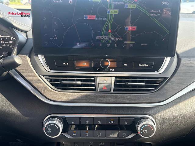 Certified 2024 Nissan Altima 2.5 SV w/ SV Premium Package AWD/4WD image 23