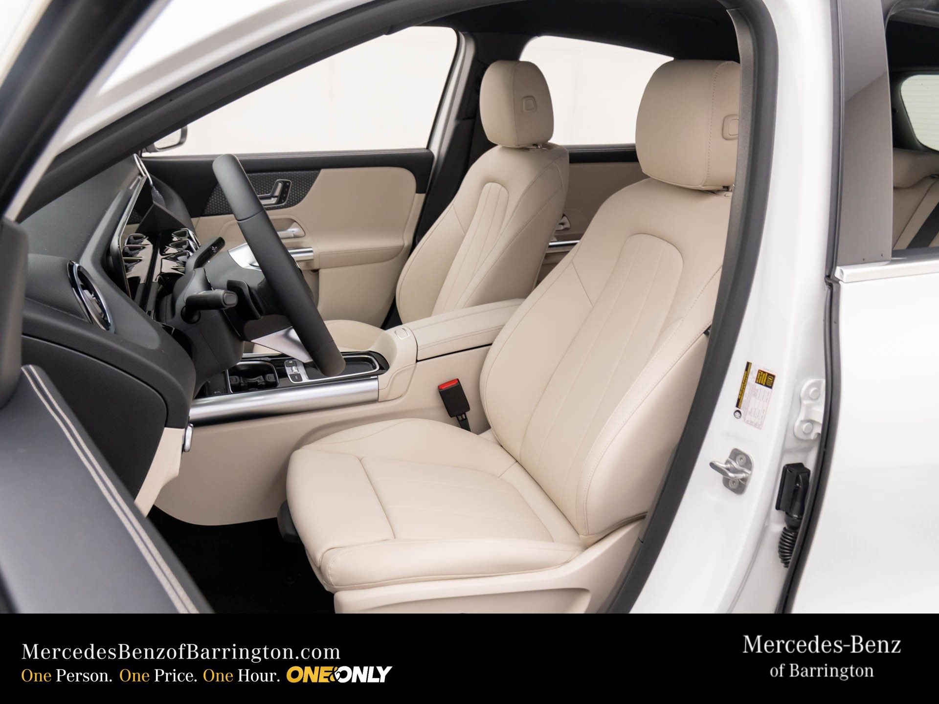 New 2025 Mercedes-Benz GLA 250 4MATIC image 16