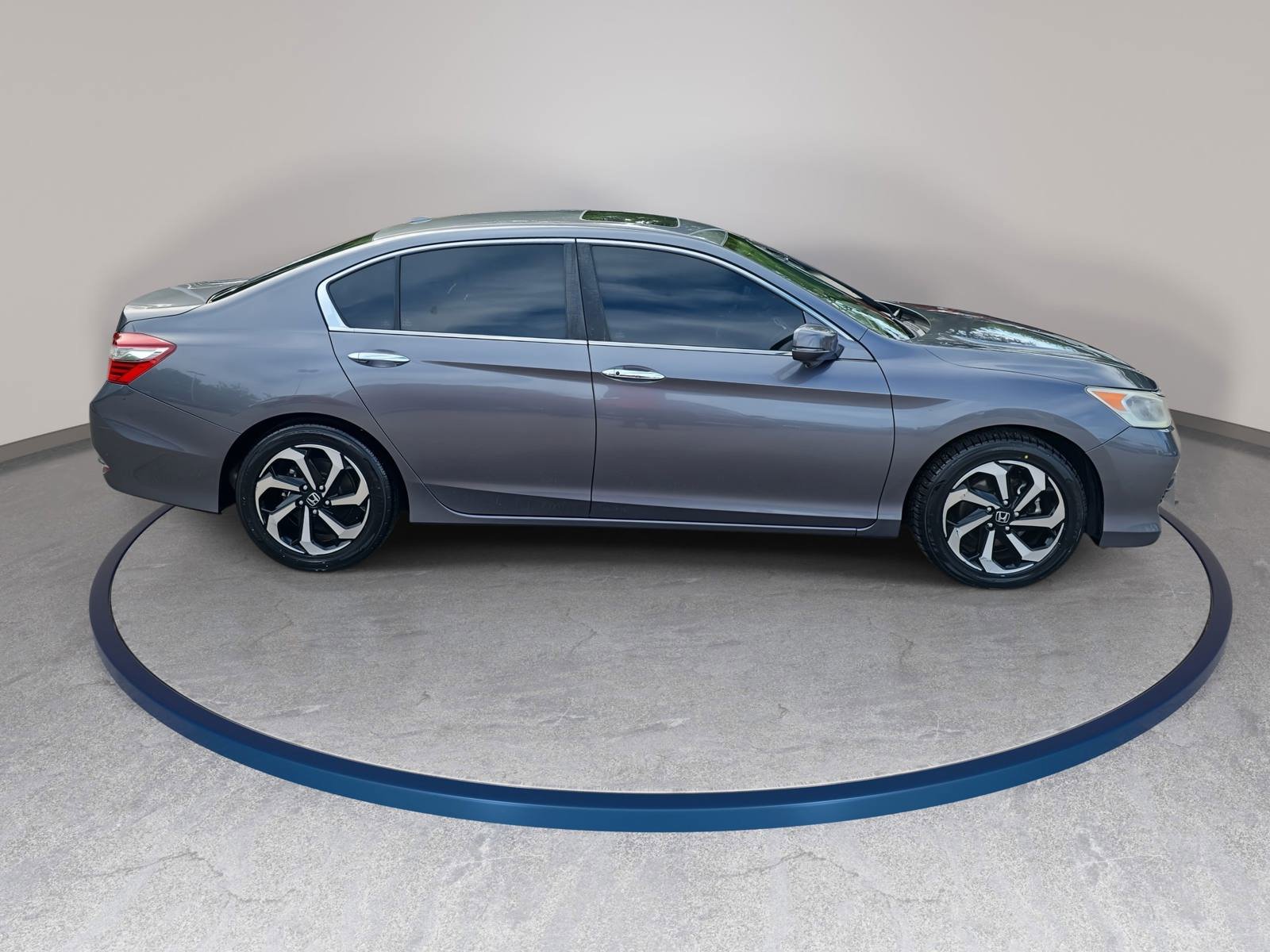 Used 2016 Honda Accord EX image 4