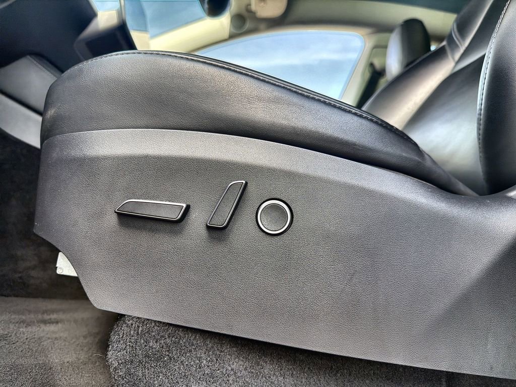Used 2023 Tesla Model Y Long Range image 14