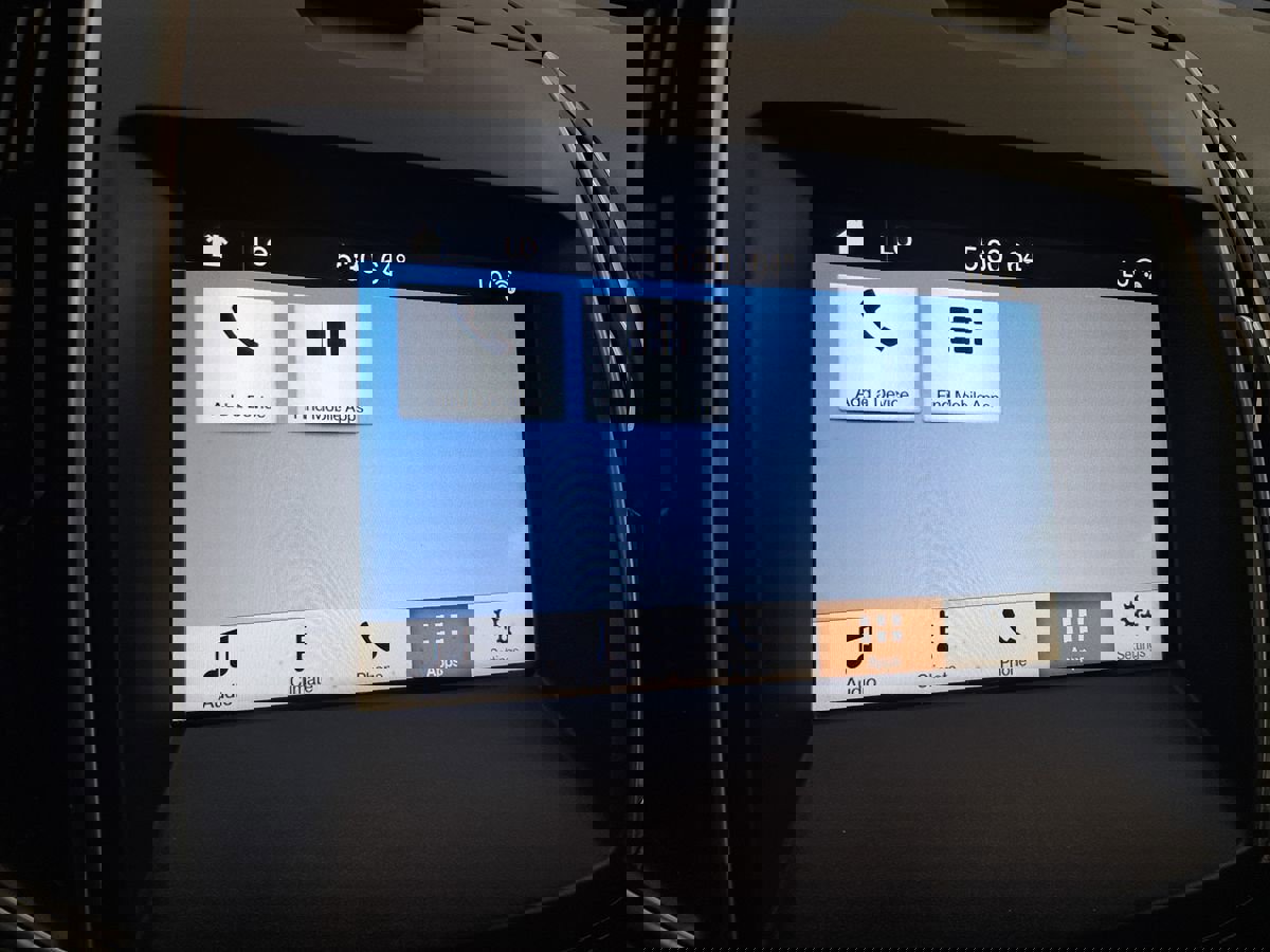 Used 2017 Ford Edge Titanium FWD image 24