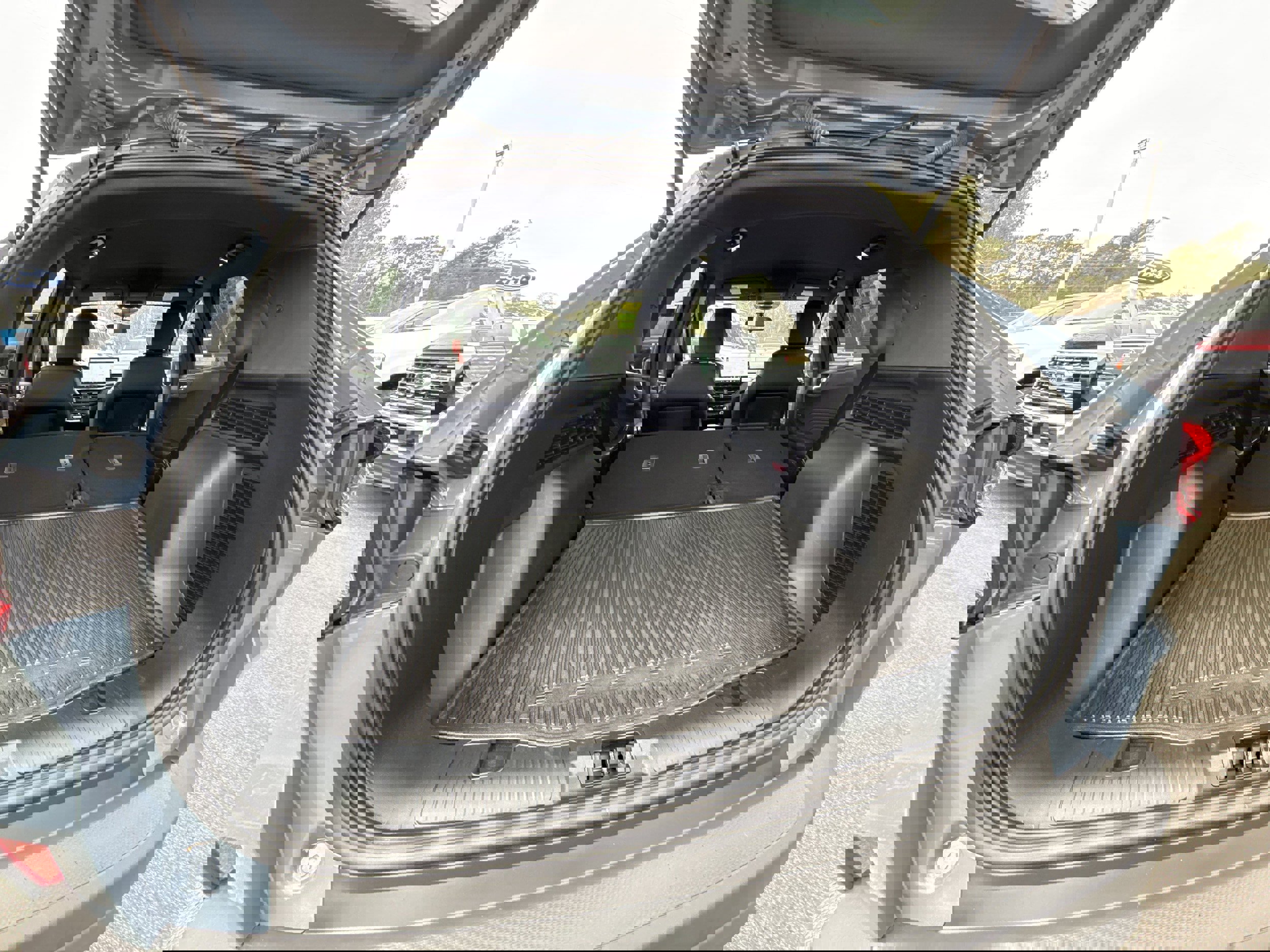 Used 2025 Ford Escape ST-Line w/ Equipment Group 301A image 25