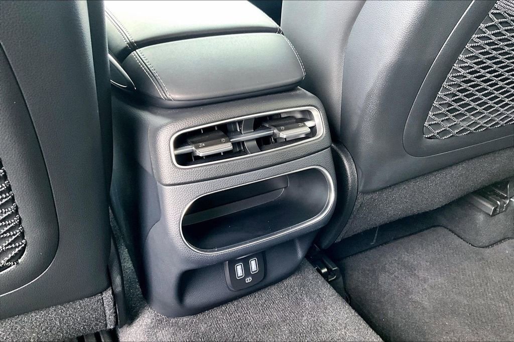 Used 2024 Genesis GV70 2.5T w/ Select Package image 29