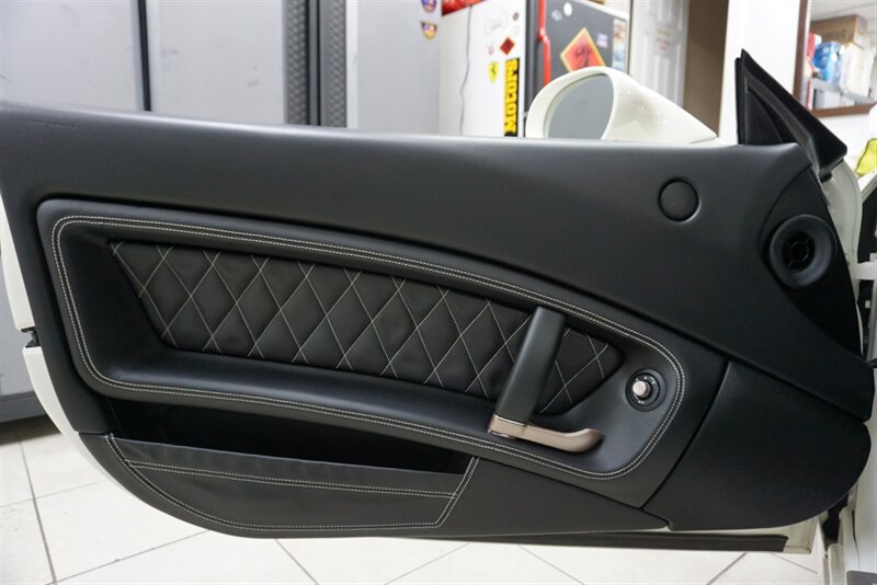 Used 2014 Ferrari California RWD image 10