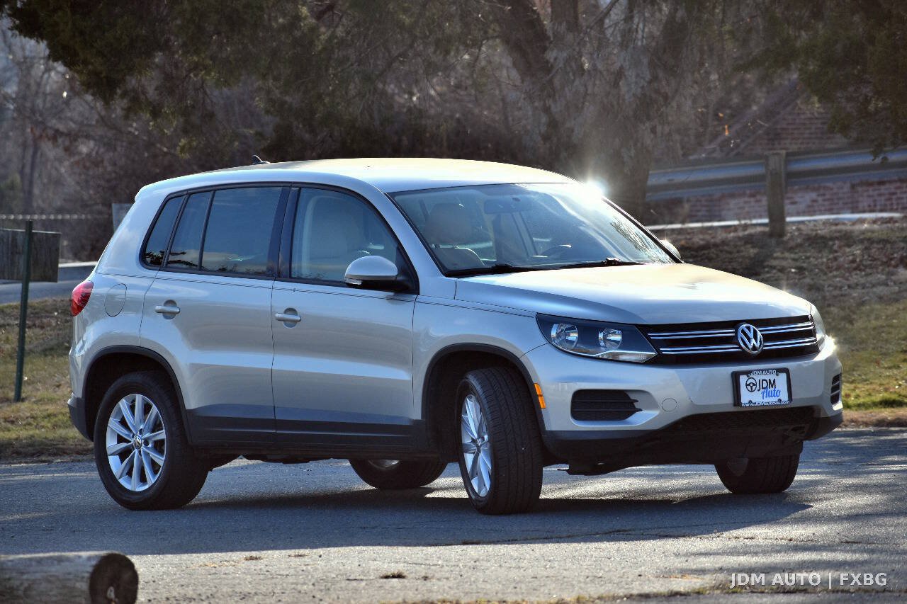 Used 2014 Volkswagen Tiguan S FWD image 4