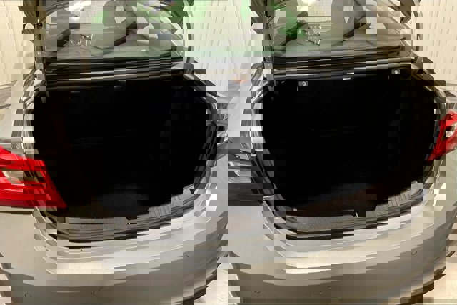 Used 2024 Chevrolet Malibu LT image 38