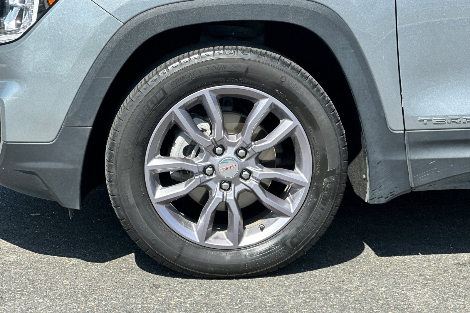 Used 2023 GMC Terrain SLT image 46