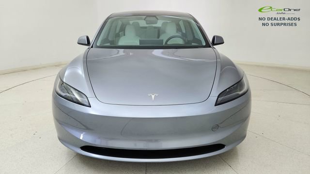 Used 2025 Tesla Model 3 RWD image 2