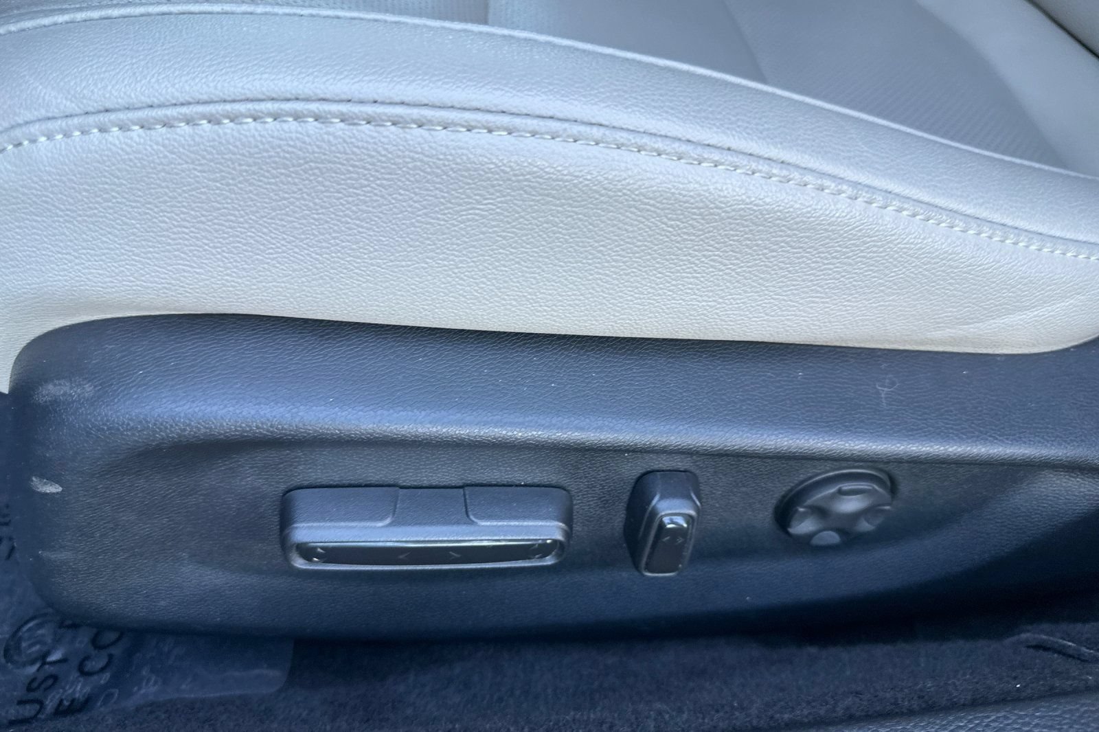 Used 2019 Honda Accord Touring image 12