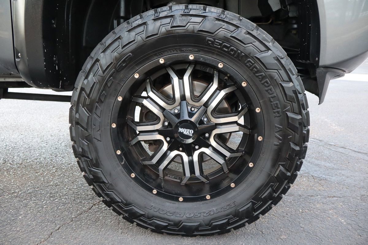 Used 2014 Nissan Titan S image 40