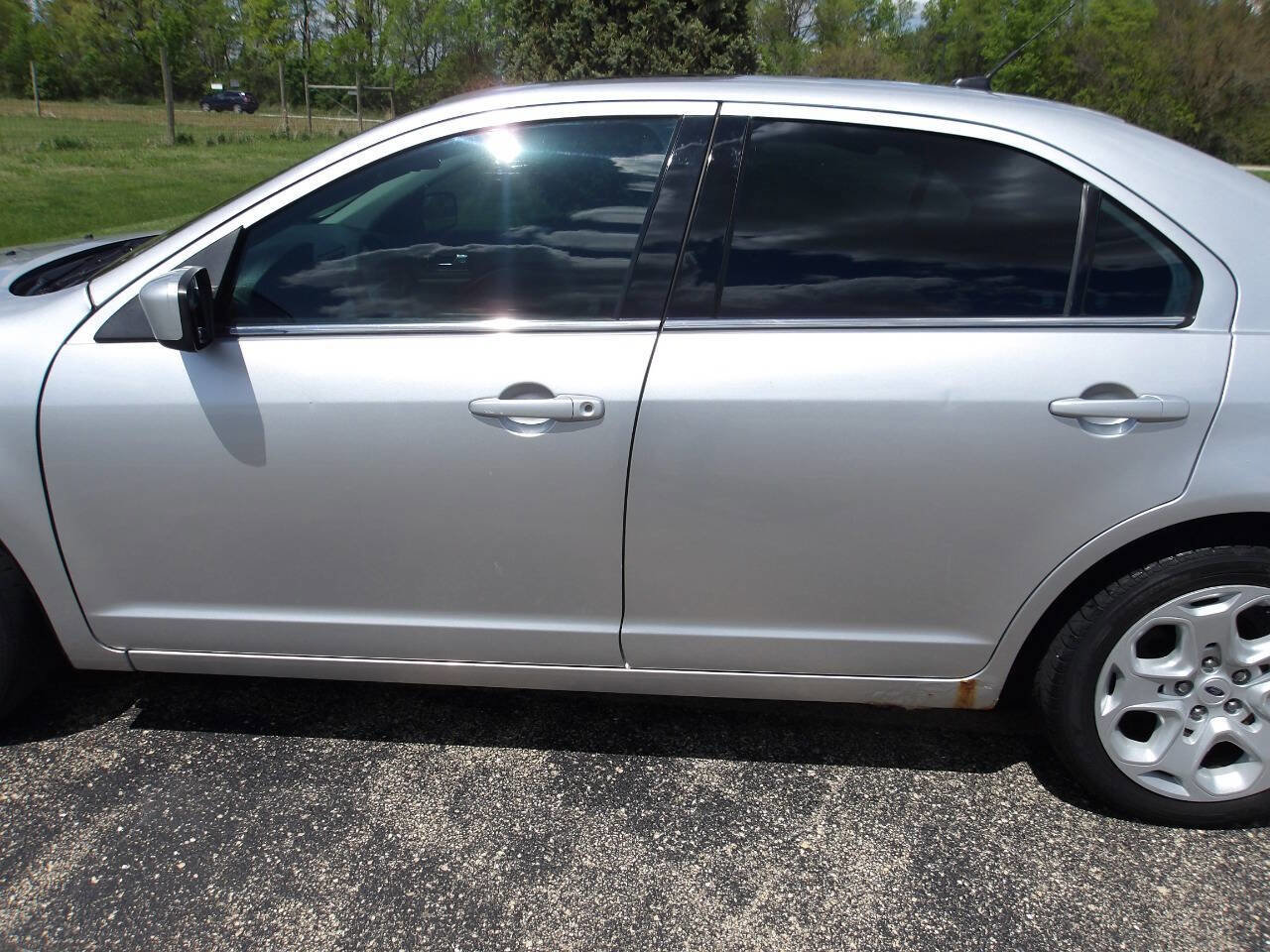 Used 2011 Ford Fusion SE w/ 202A Rapid Spec Order Code FWD image 32