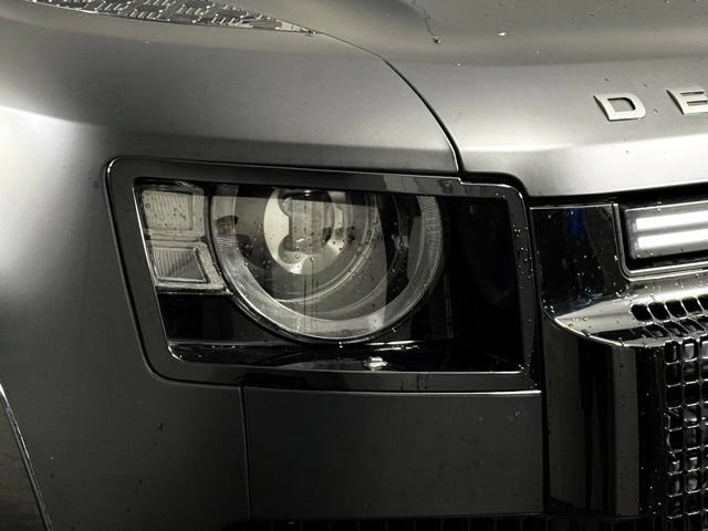 Used 2025 Land Rover Defender 130 Outbound AWD/4WD image 14