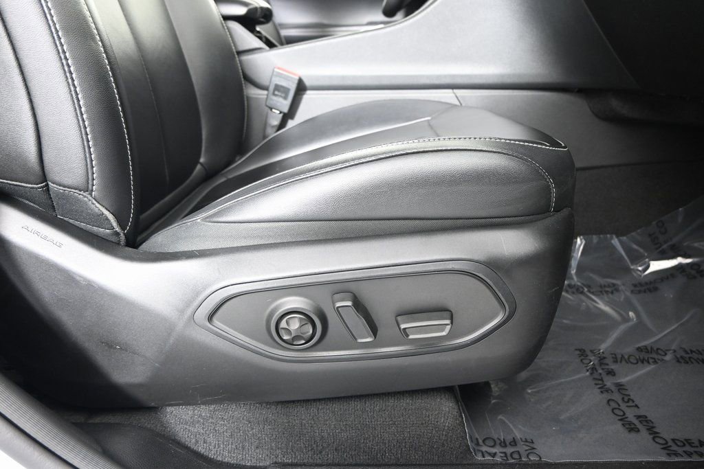 Used 2023 Jeep Grand Cherokee Limited AWD/4WD image 16