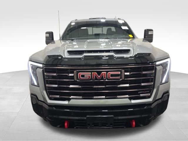 Used 2025 GMC Sierra 2500 AT4X image 2