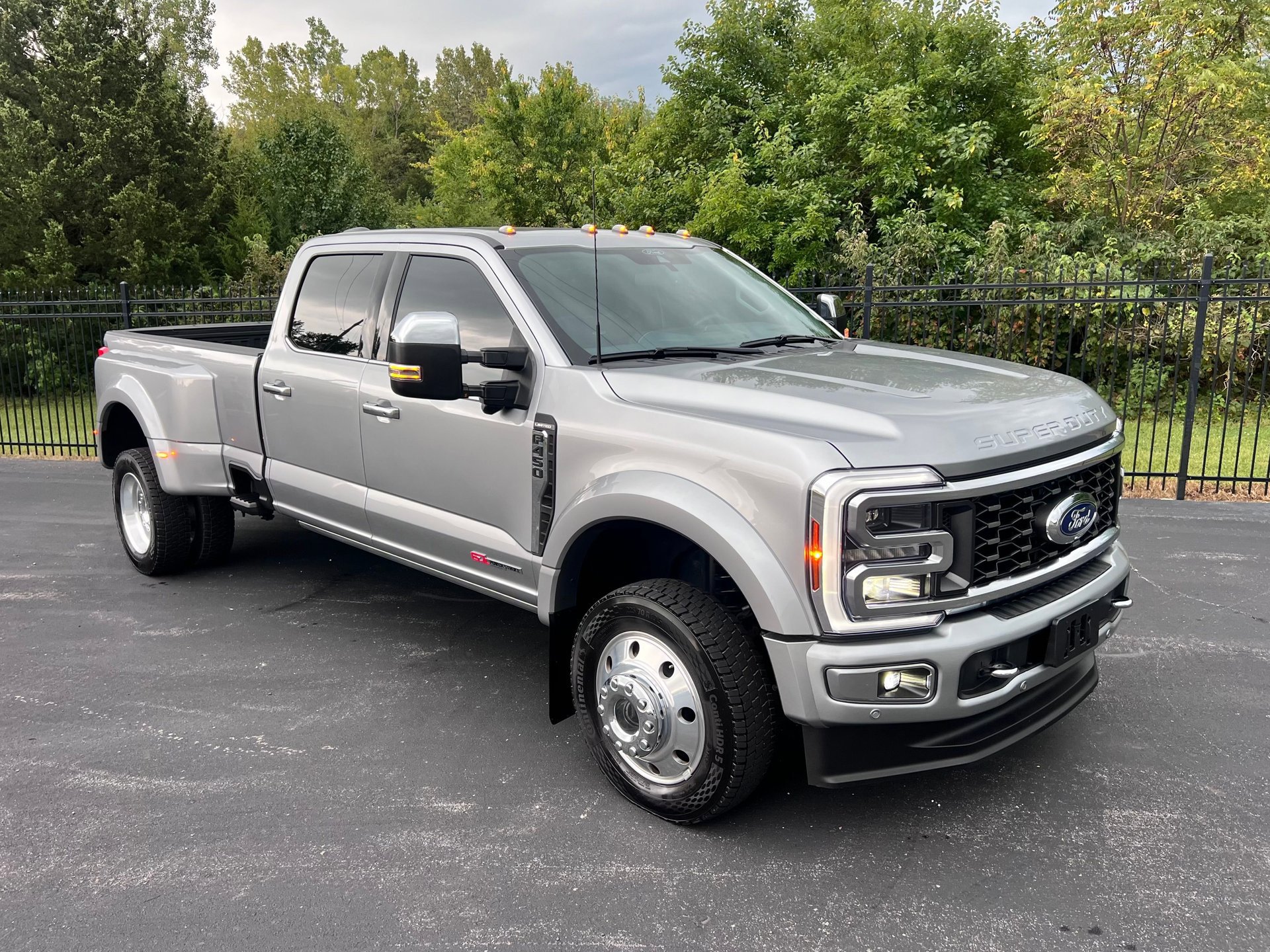 Used 2024 Ford F450 Limited w/ FX4 Off-Road Package image 34