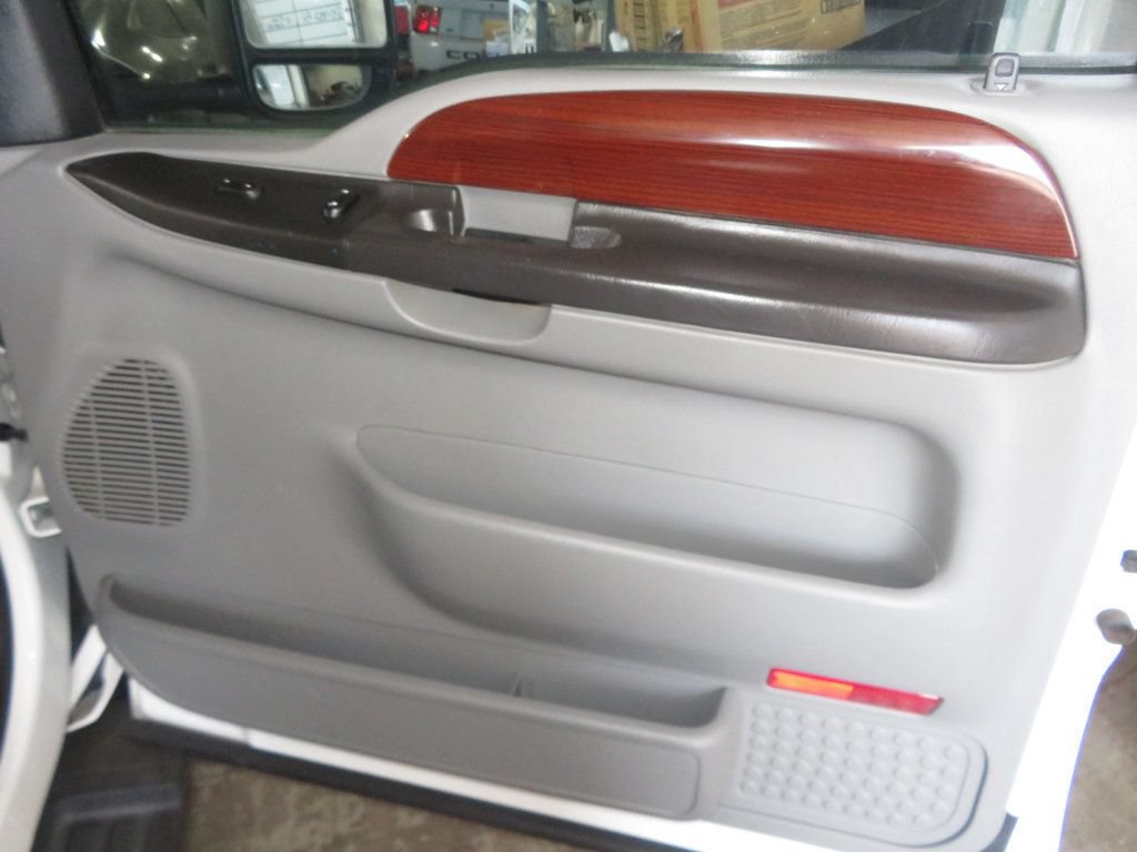 Used 2007 Ford F250 Lariat RWD image 25