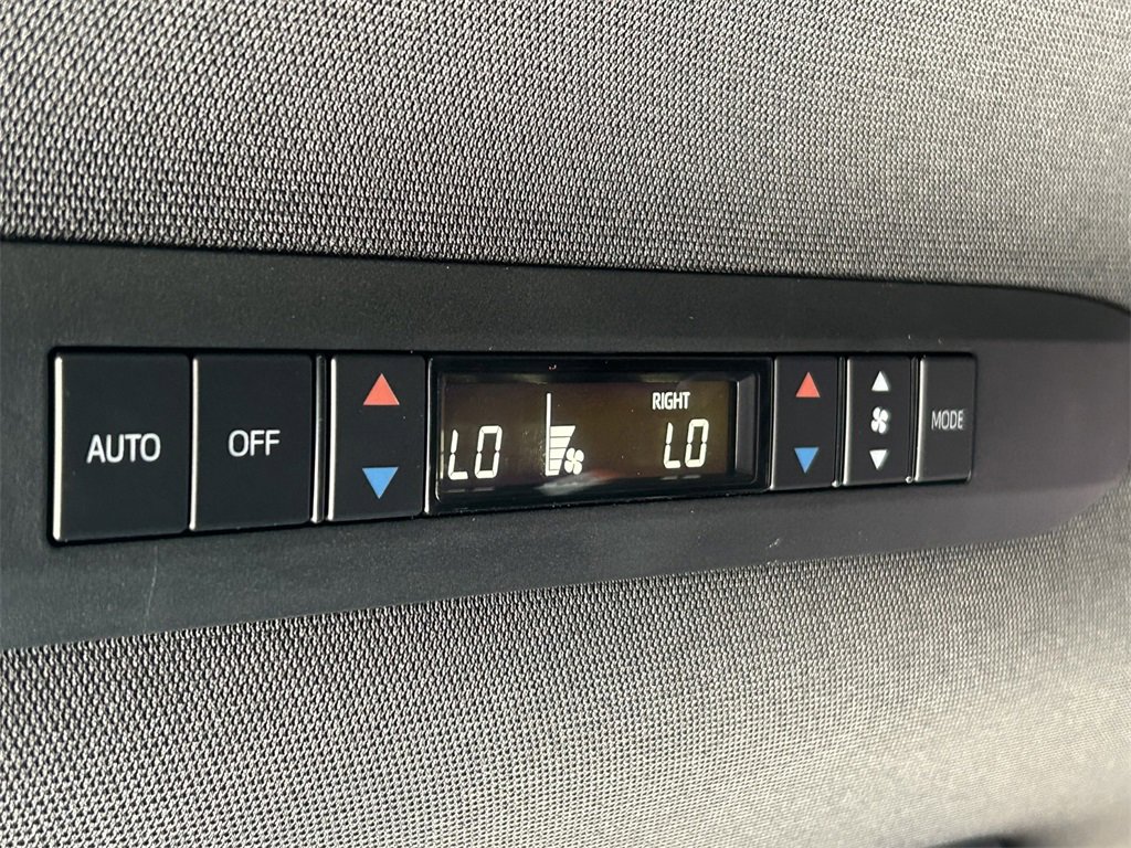 Used 2025 Toyota Sienna XSE image 17