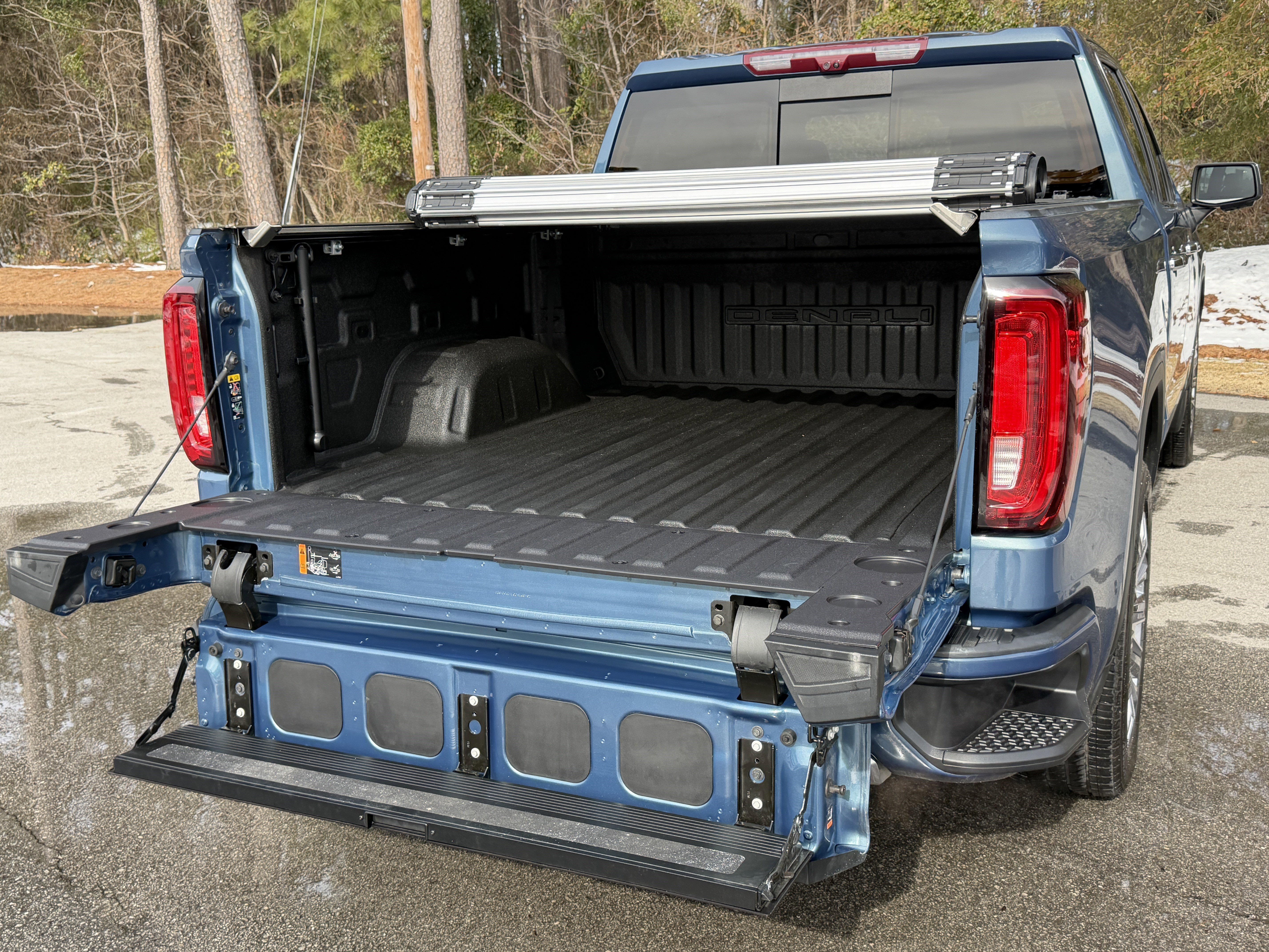 Used 2024 GMC Sierra 1500 Denali w/ Denali Reserve Package image 9