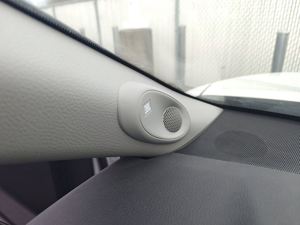 Used 2020 Toyota Camry XSE w/ Navigation Package image 10