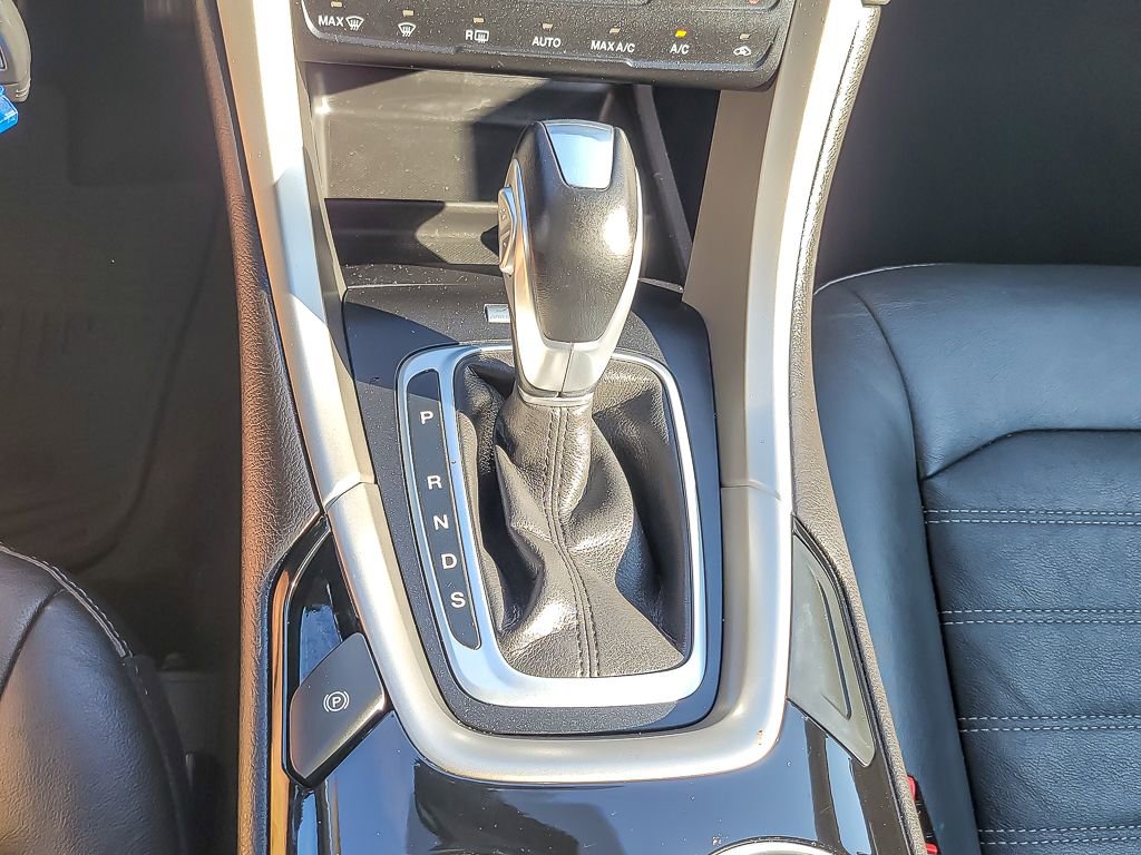 Used 2014 Ford Fusion SE w/ Equipment Group 202A image 16