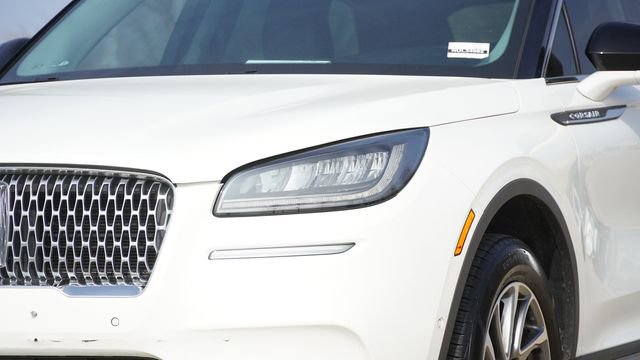 Used 2022 Lincoln Corsair AWD w/ Equipment Group 101A image 4