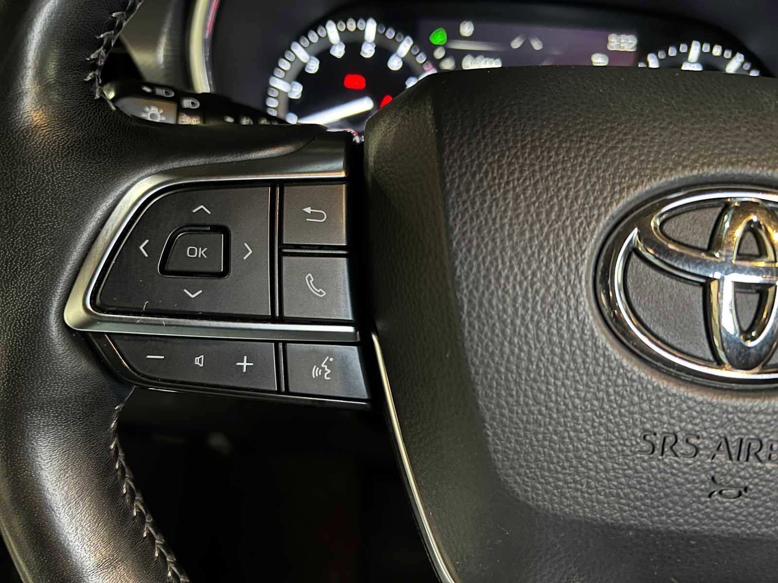 Used 2021 Toyota Highlander Platinum image 29