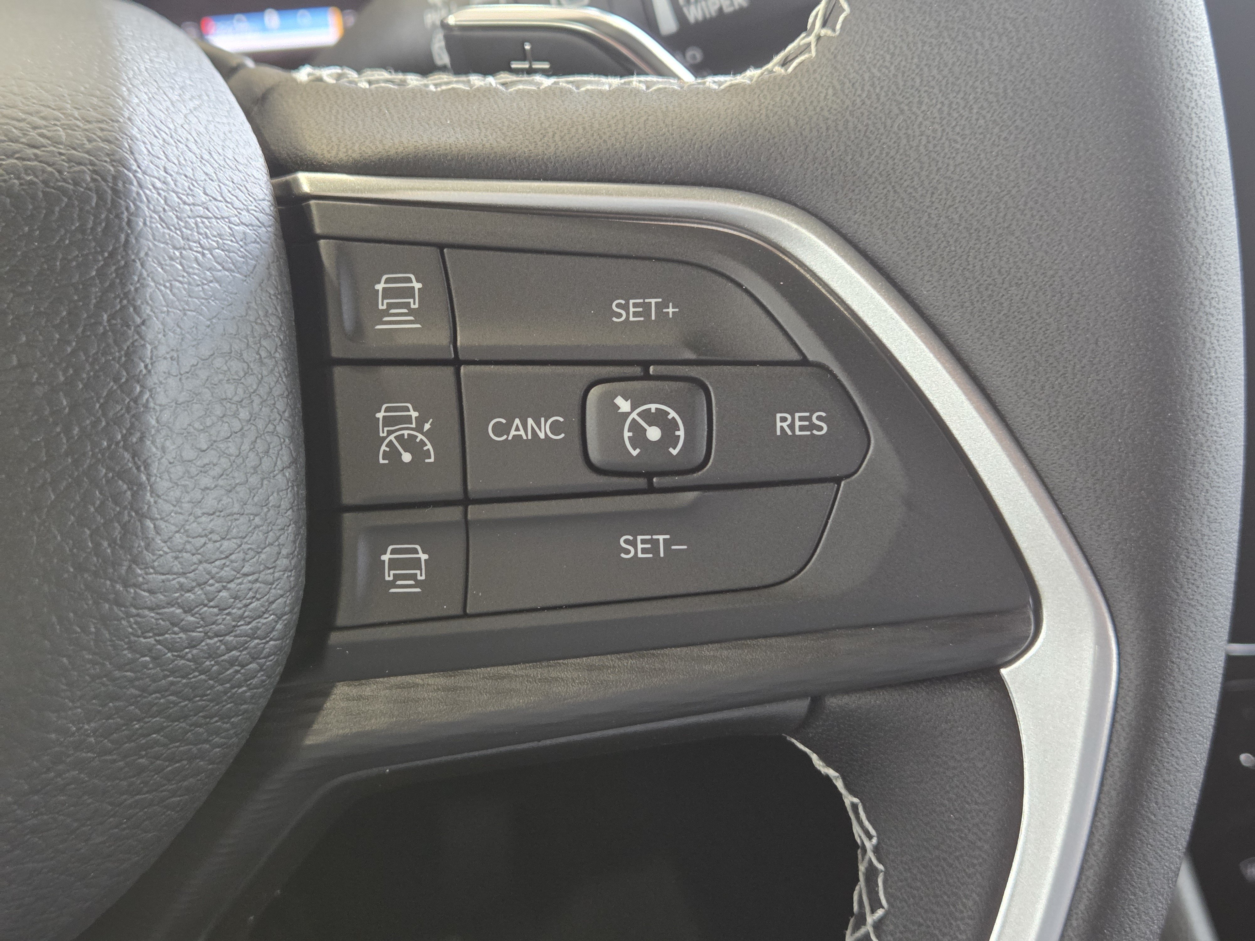 New 2025 Jeep Grand Cherokee Laredo w/ MOPAR Finishing Package RWD image 27