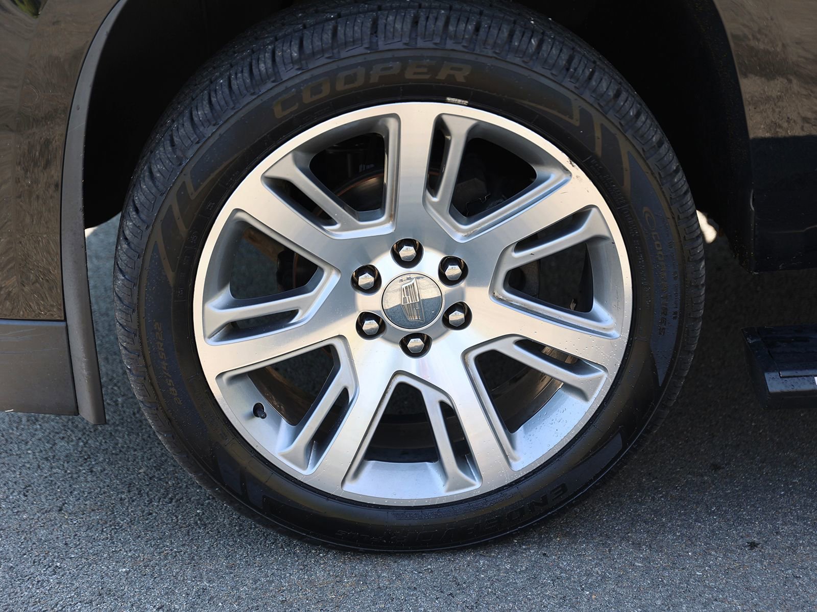 Used 2017 Cadillac Escalade Premium Luxury AWD/4WD image 11