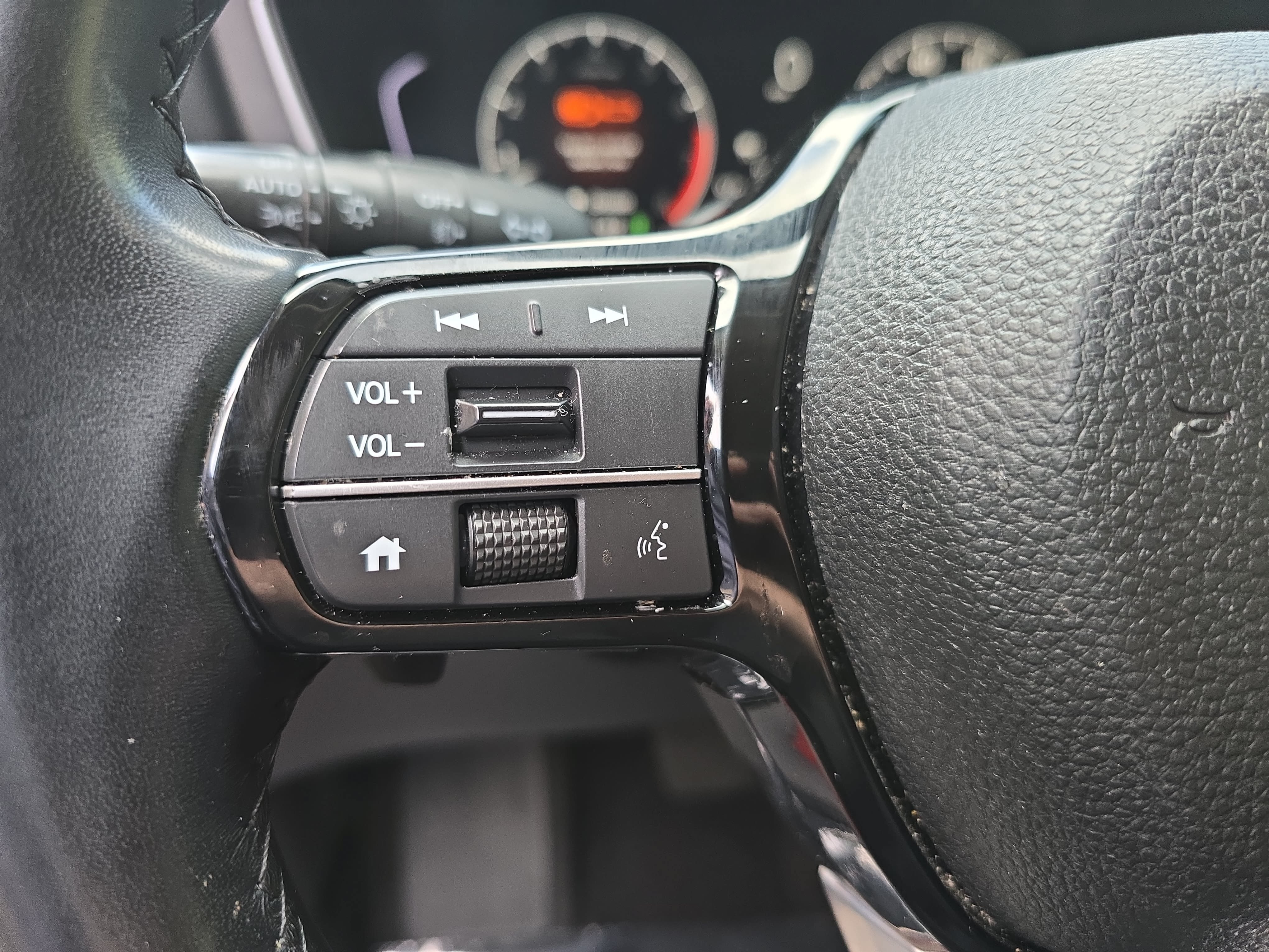 Used 2023 Honda Pilot Touring image 19