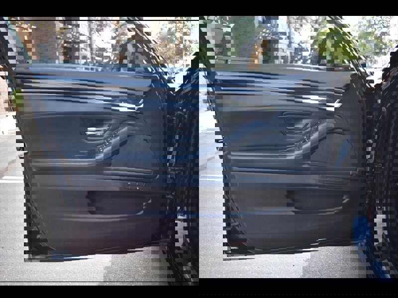 Used 2016 BMW 550i Sedan image 16