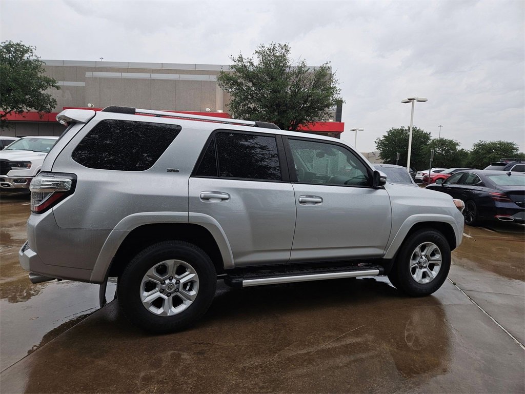 Used 2022 Toyota 4Runner SR5 Premium image 10