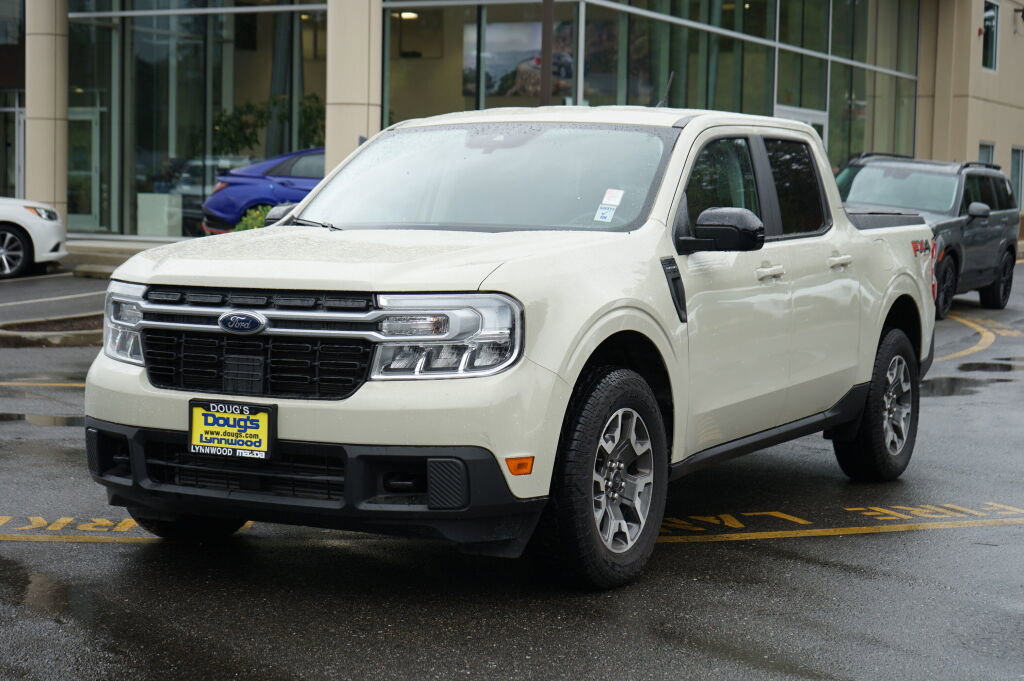 Used 2024 Ford Maverick Lariat w/ FX4 Off-Road Package AWD/4WD image 1