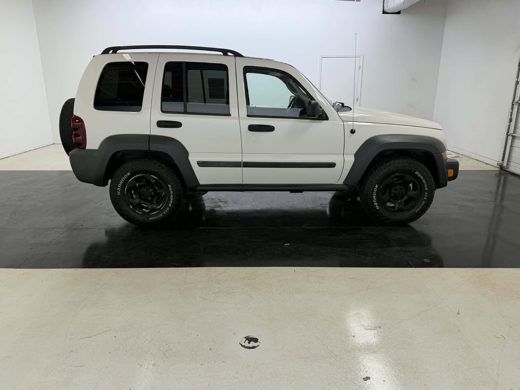Used 2006 Jeep Liberty Sport AWD/4WD image 10