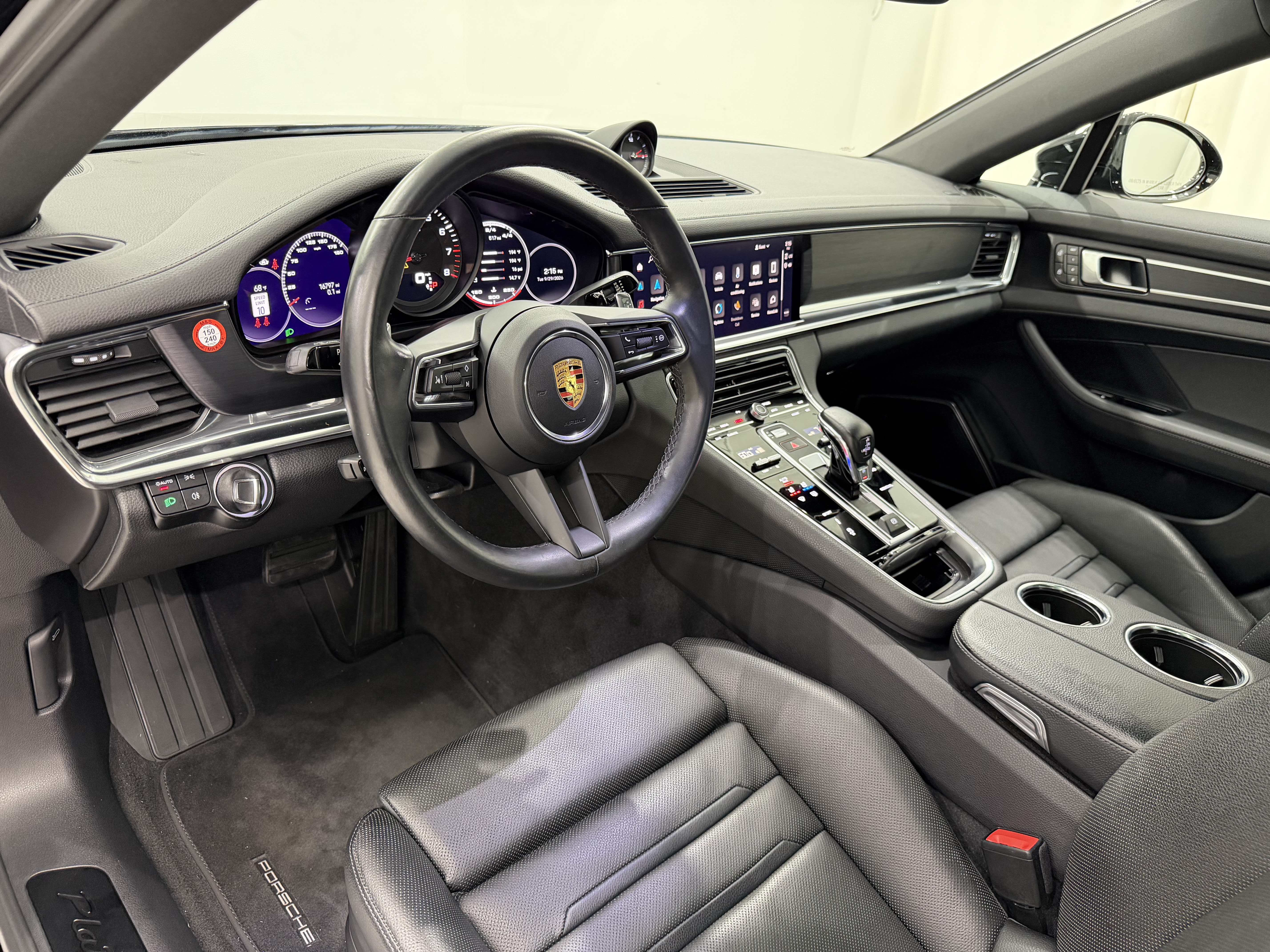 Certified 2023 Porsche Panamera 4 Platinum Edition AWD/4WD image 4
