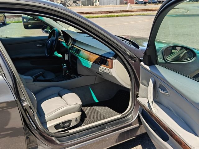 Used 2006 BMW 325i Sedan RWD image 29
