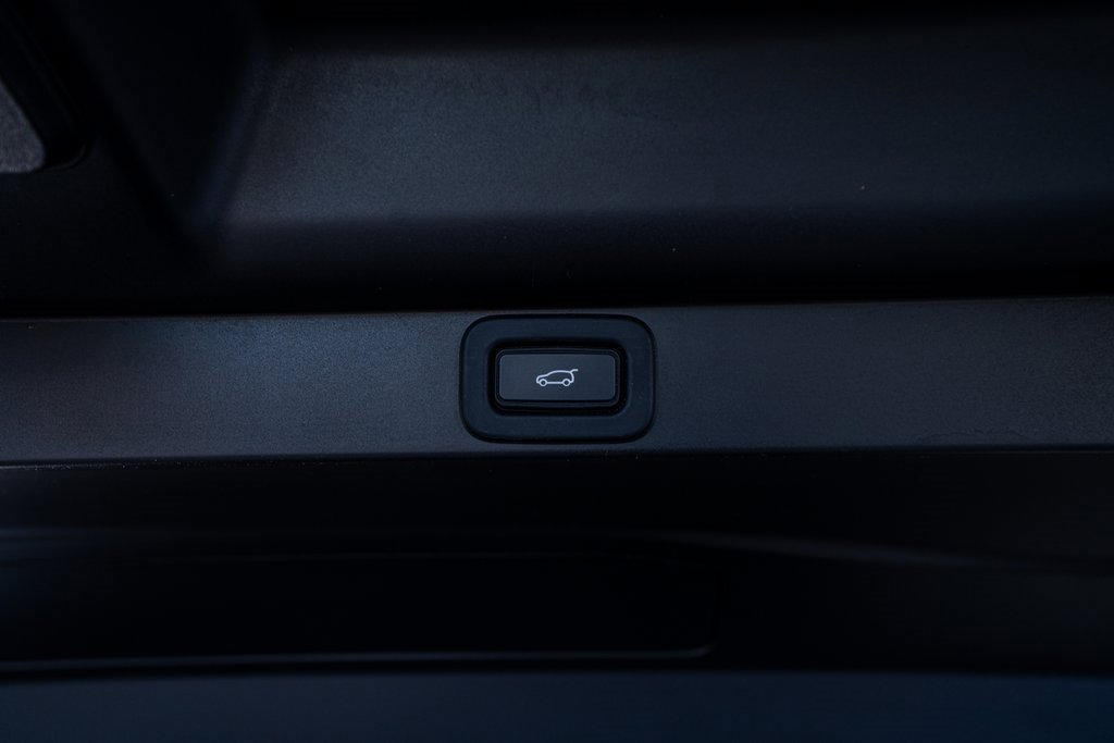 Used 2023 Land Rover Range Rover SE image 65