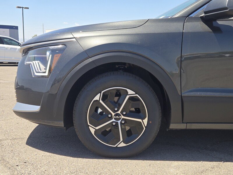 New 2026 Kia Niro LX FWD image 5