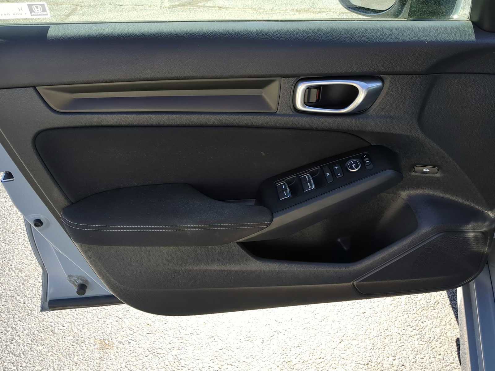 Used 2023 Honda Civic Sport image 11