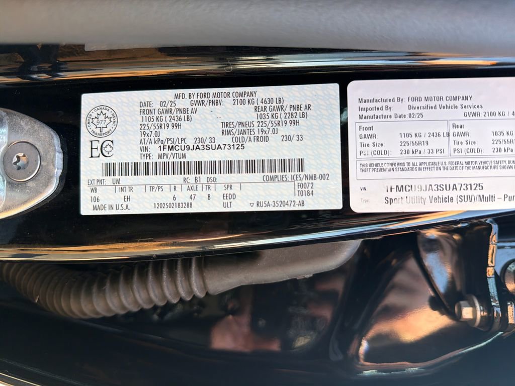 Used 2025 Ford Escape Platinum image 29