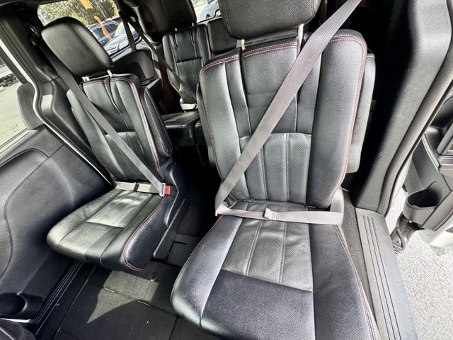 Used 2019 Dodge Grand Caravan GT FWD image 13