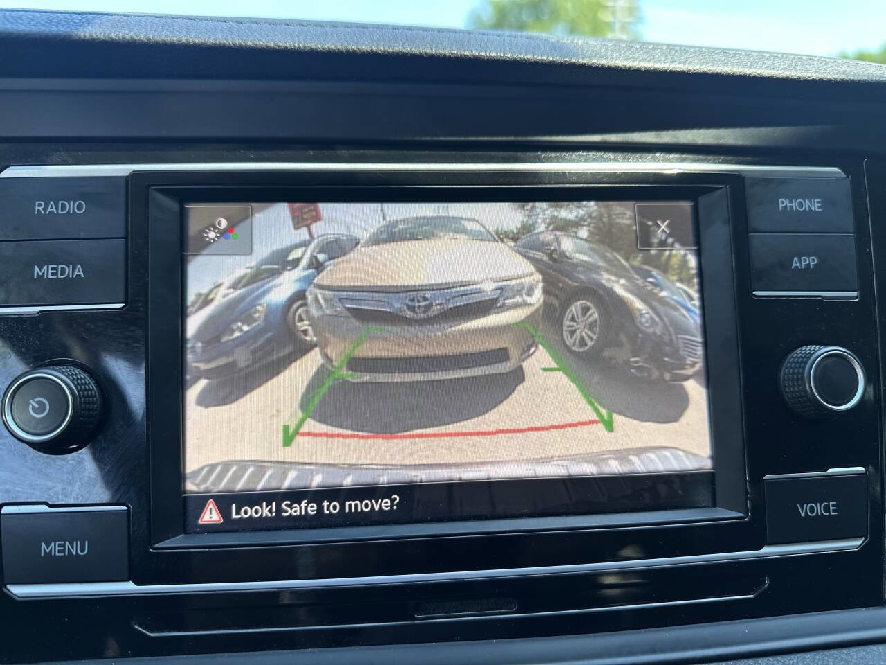 Used 2020 Volkswagen Jetta S w/ Driver Assistance Package image 41