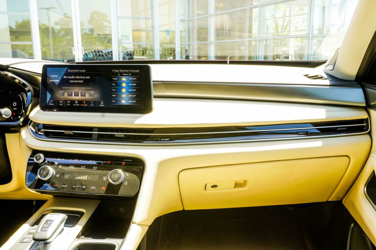 Used 2023 INFINITI QX60 Luxe w/ Performance Audio Package image 16