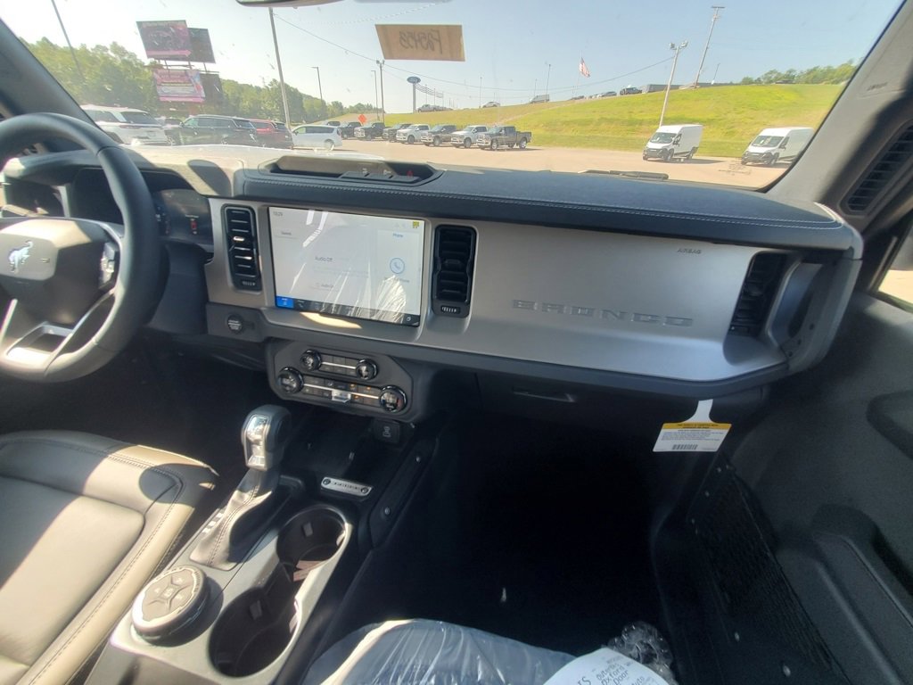 New 2025 Ford Bronco Badlands image 25